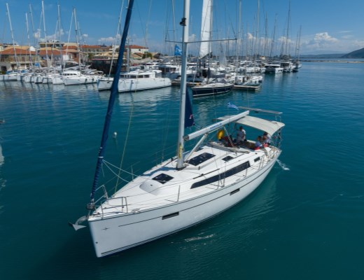 Bavaria Cruiser 37