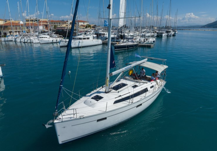 Bavaria Cruiser 37 Porto di Lefkada | Athene