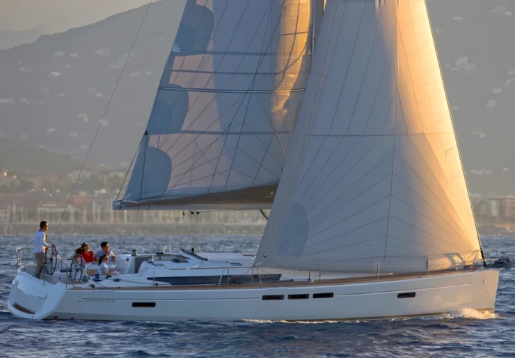 Sun Odyssey 519 Bormes les Mimosas | Bora