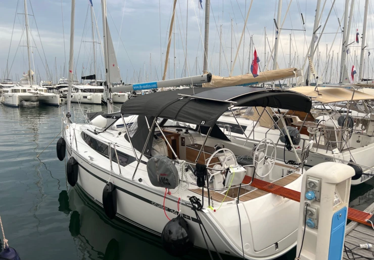 Bavaria Cruiser 34 Marina Punat | Happy