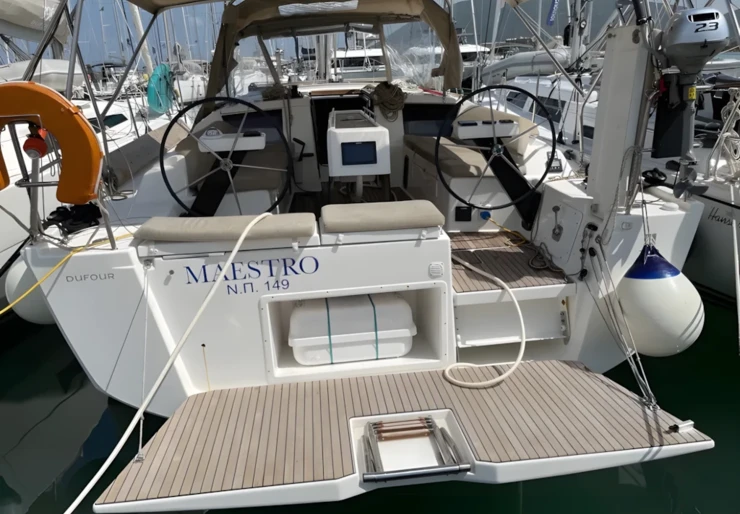 Dufour 390 GL Lefkas harbour | Maestro