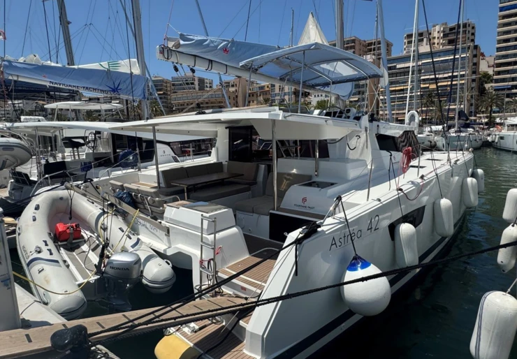 Astrea 42 Marina Naviera Balear | Rosual Mar 467/2025