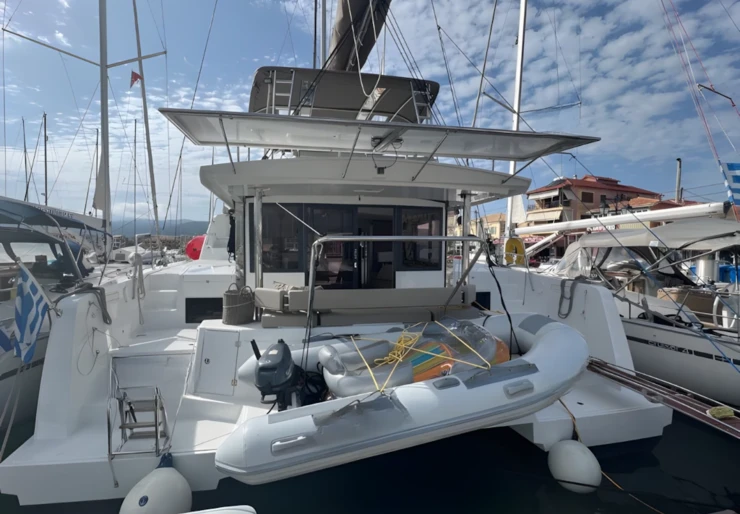 Bali 4.4 Puerto de Lefkas | Blue Diamond