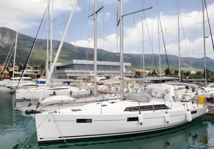 Oceanis 41.1 Marina Frapa | First