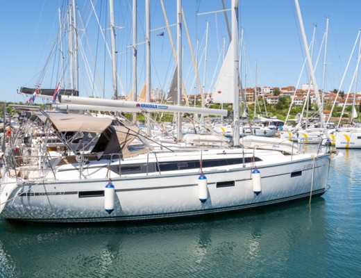 Bavaria Cruiser 37