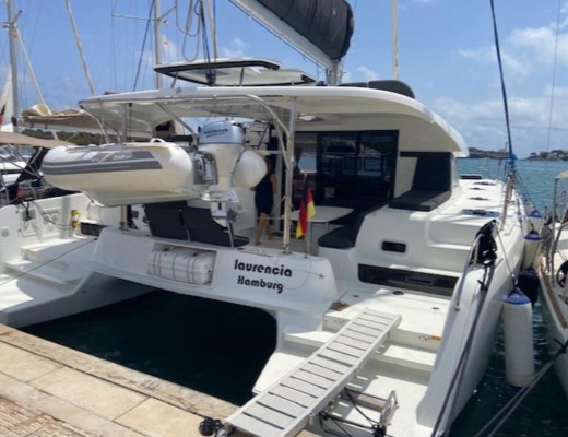 Lagoon 42