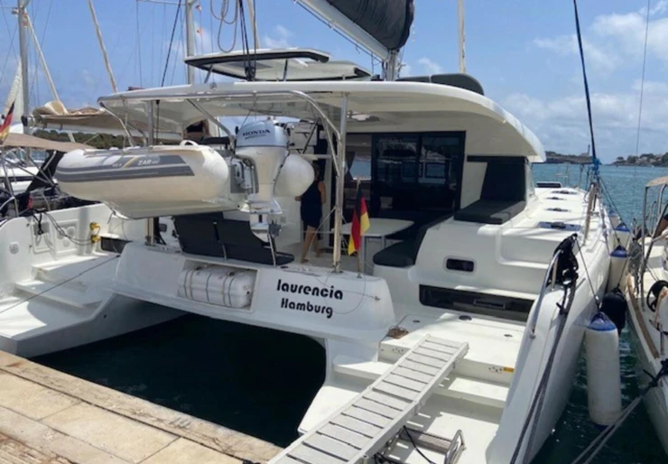 Lagoon 42 Puerto Colom | Laurencia