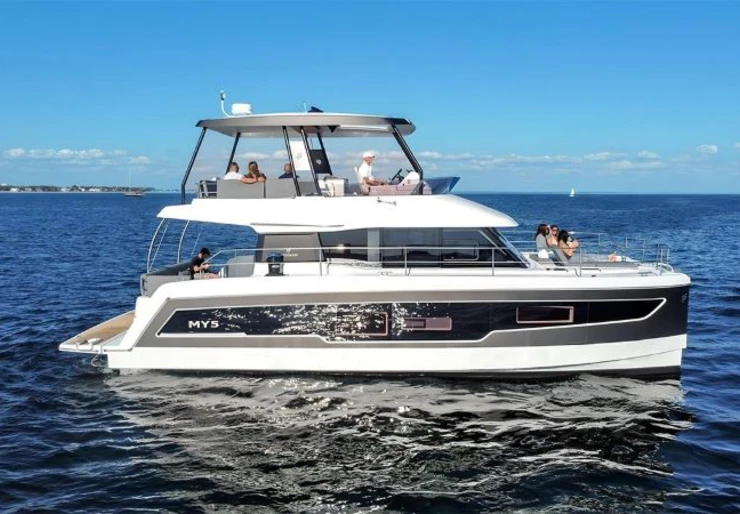 MY 5 Saint Thomas | Red Lyon