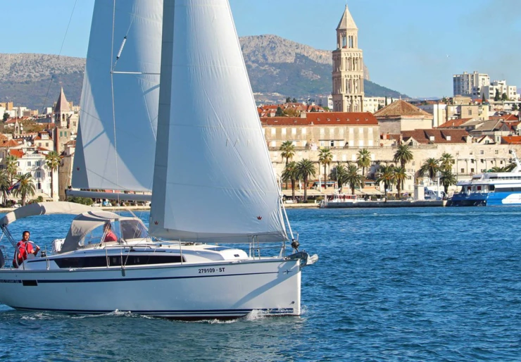 Bavaria Cruiser 34 ACI Marina | Bobara