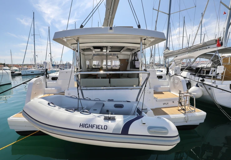 Bali Catspace Marina Baotic | Bella Mare
