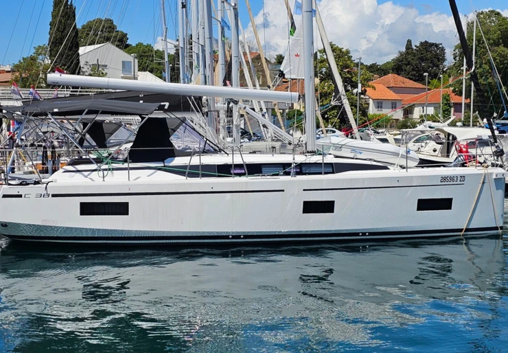 Bavaria C38 Marina Tankerkomerc | Windchaser