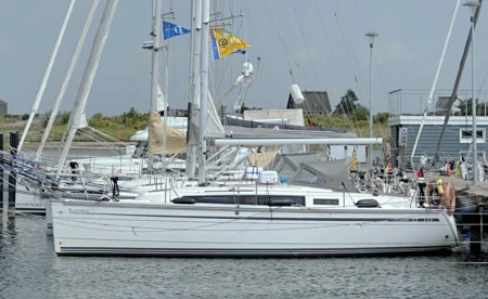 Bavaria Cruiser 33