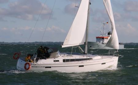 Bavaria Cruiser 37
