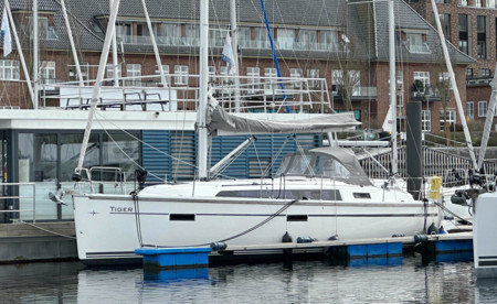 Bavaria Cruiser 37