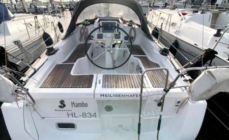 Oceanis 31