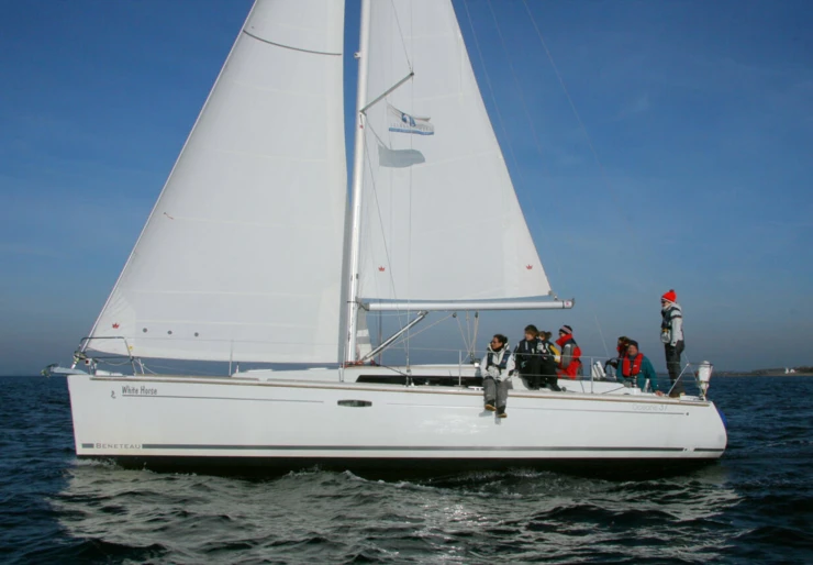Oceanis 37  | White Horse
