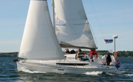 Sun Odyssey 379