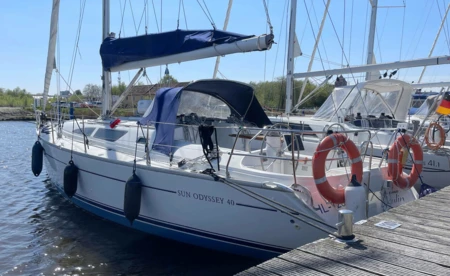 Sun Odyssey 40