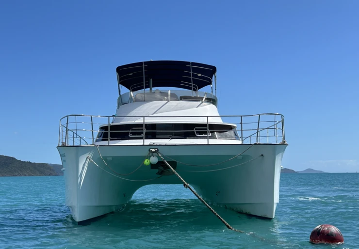 Cumberland 46 Airlie Beach | DIMANCHE