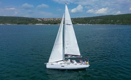 Elan E4