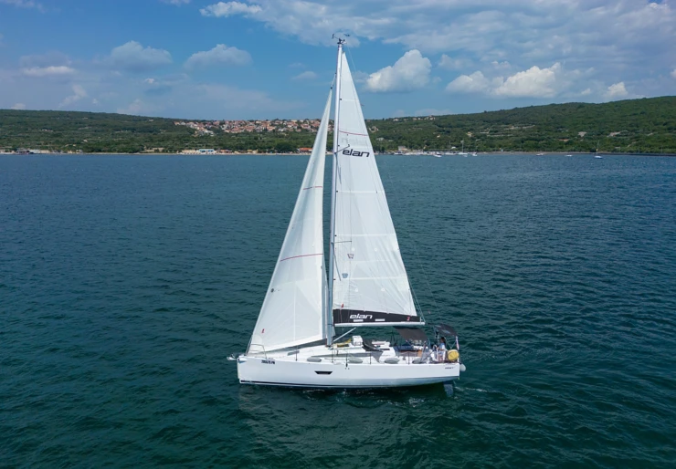 Elan E4 Marina Punat | Lipa