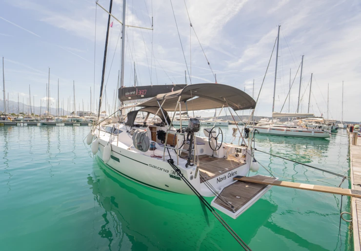 Salona 380 Marina Kastela | Navis Celere