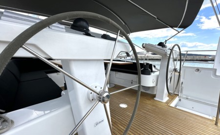 Hanse 548