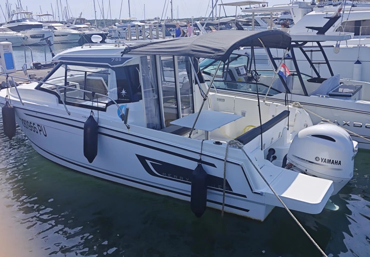 Merry Fisher 795 Marina Punat | Ares