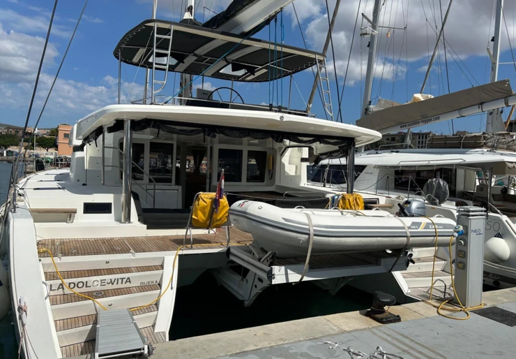 Lagoon 52 Sant Antoni de Portmany | La Dolce Vita