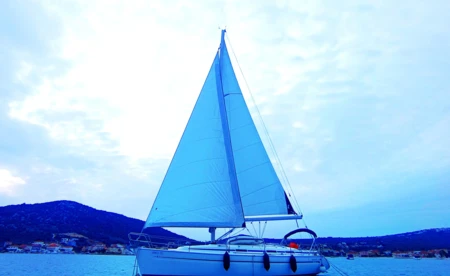 Bavaria 38