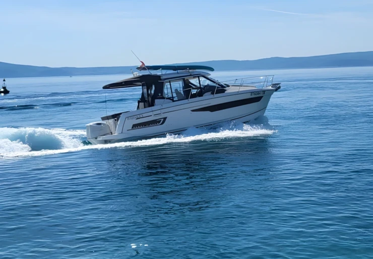 Merry Fisher 895 Novi Vinodolski - Marina Novi | Whiskey