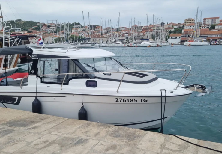 Merry Fisher 695 Marina Konacvine | NN