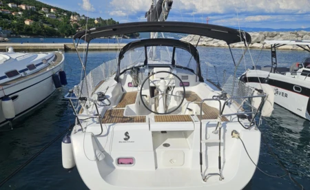 Oceanis 34