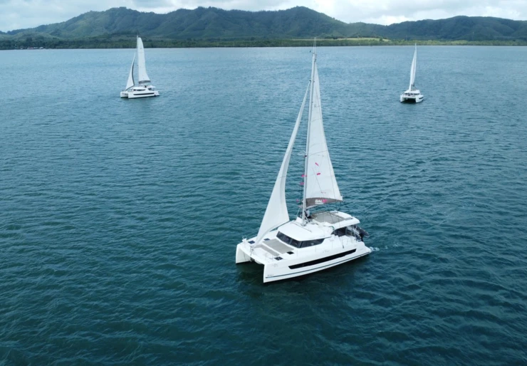 Bali 4.2 Yacht Haven | Joyous