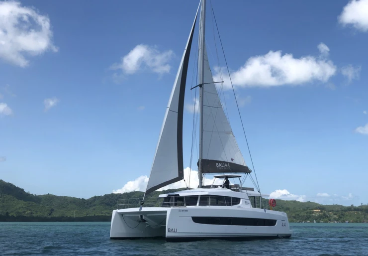 Bali 4.4 Yacht Haven | Belle Isle