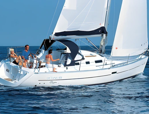 Oceanis Clipper 323