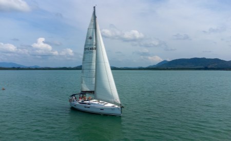 Sun Odyssey 469