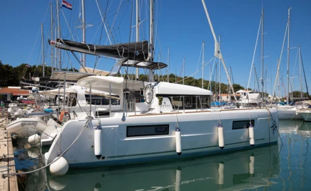 Lagoon 40