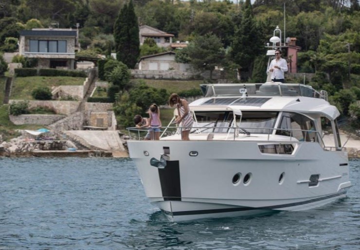 Greenline Hybrid 48 Fly Marina Kornati | Nord