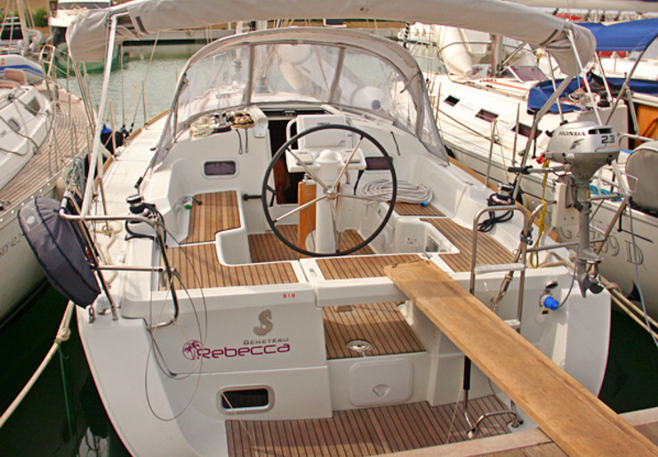 Oceanis 34 San Vincenzo | Rebecca
