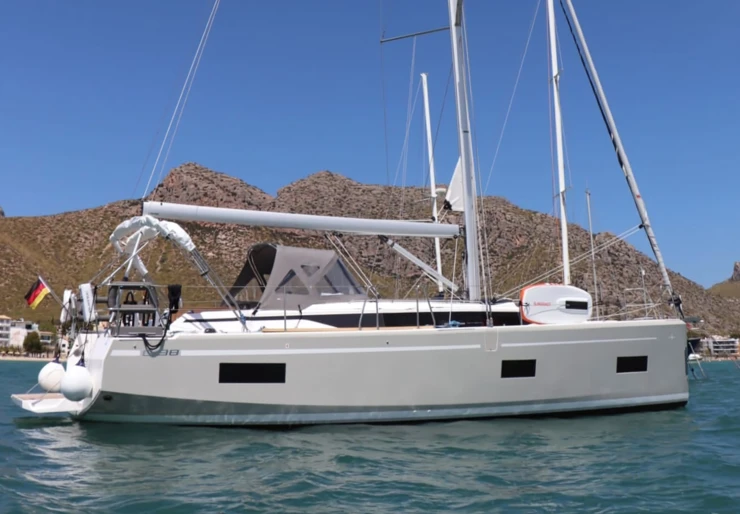 Bavaria C38 Marina Naviera Balear | Levante