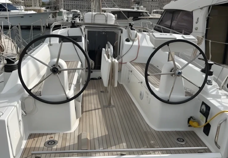 Oceanis 30.1 Port Corbières | Le Flyp