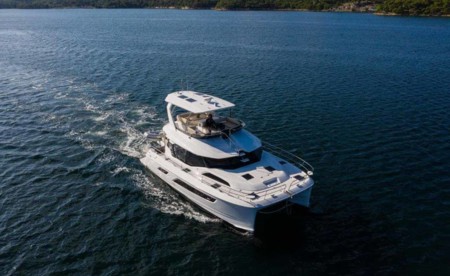 Aquila 44