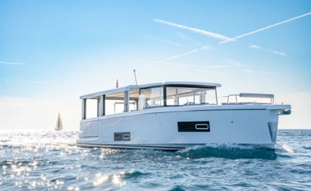 Island Cruising Boat