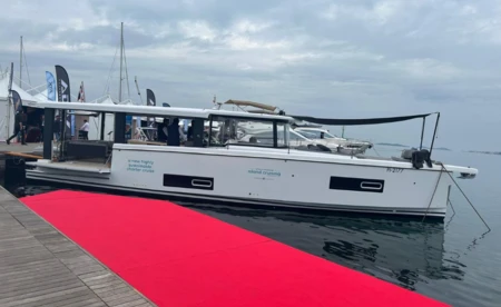 Island Cruising Boat