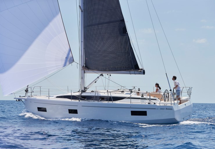 Bavaria C38 Vodice | Rising Sun