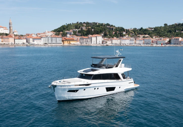 Greenline 58 Fly Pirovac | Seven Seas