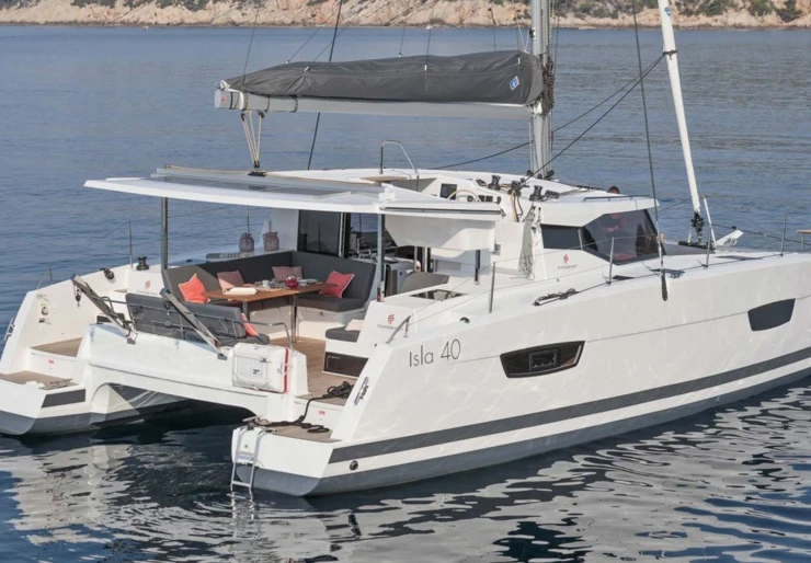 Isla 40 Alimos Kalamaki | Kebitree