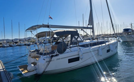 Bavaria C38