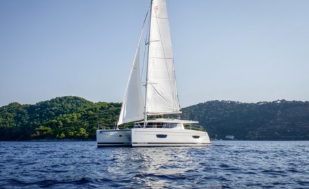 Helia 44
